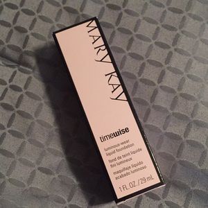 Mary Kay Matte wear liquid foundation